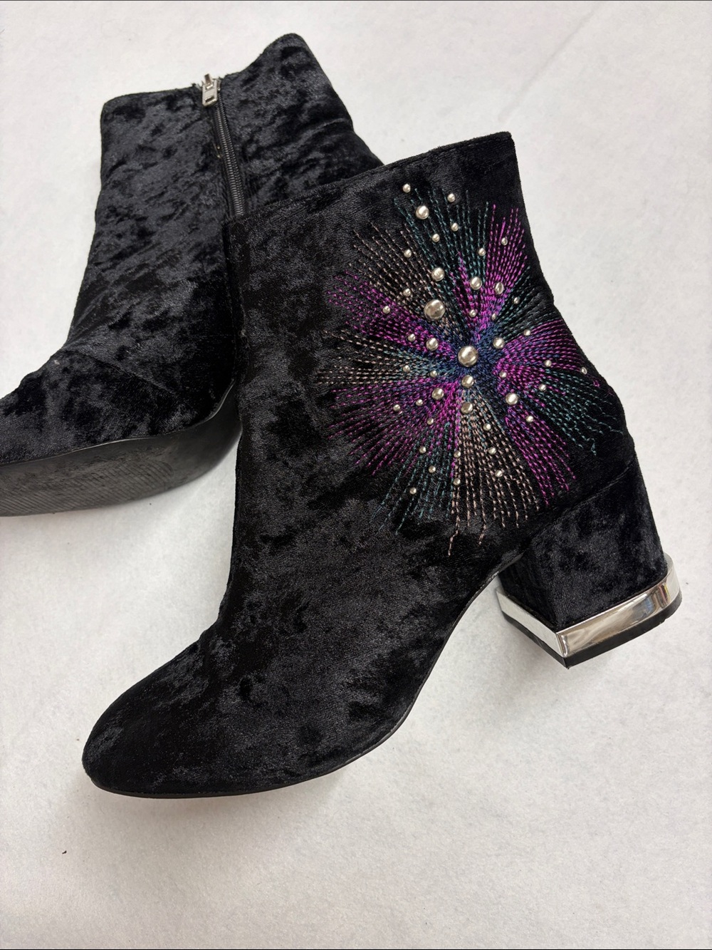 Design Lab Lord & Taylor Black Velvet Ankle Boots Purple&Teal studded Embroidery - Picture 9 of 10